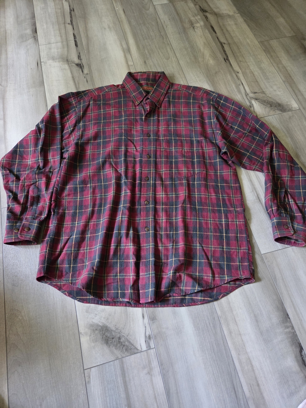 Flyshacker Clothing Co. Men's Plaid Long-Sleeve Button-Up Shirt